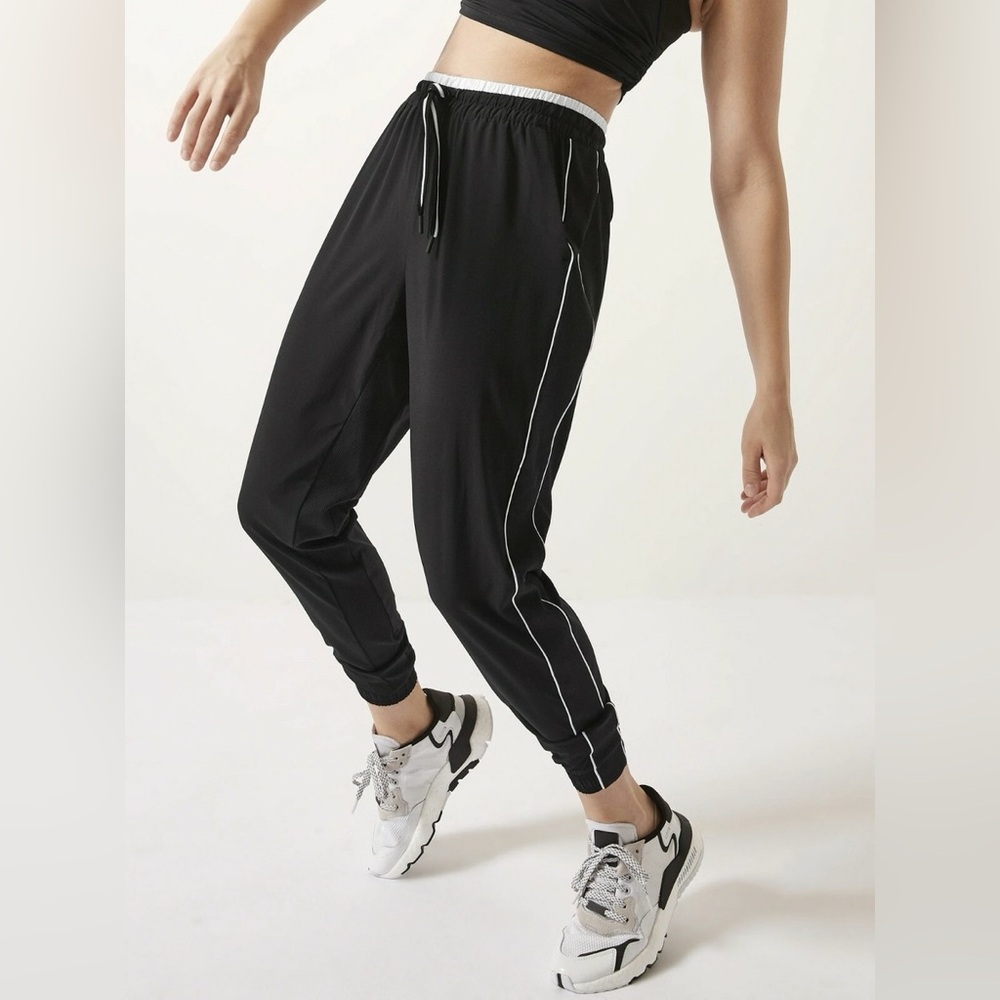Athleta Brooklyn Colorblock Jogger Black 4 Small Travel Sport Lightweight